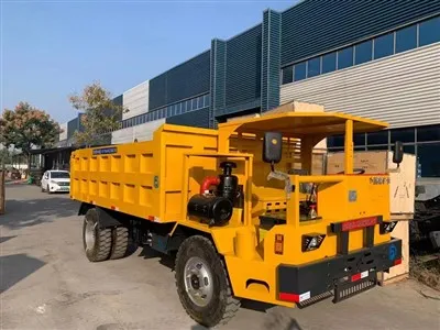 12 ton wydobywczych ciężarówek